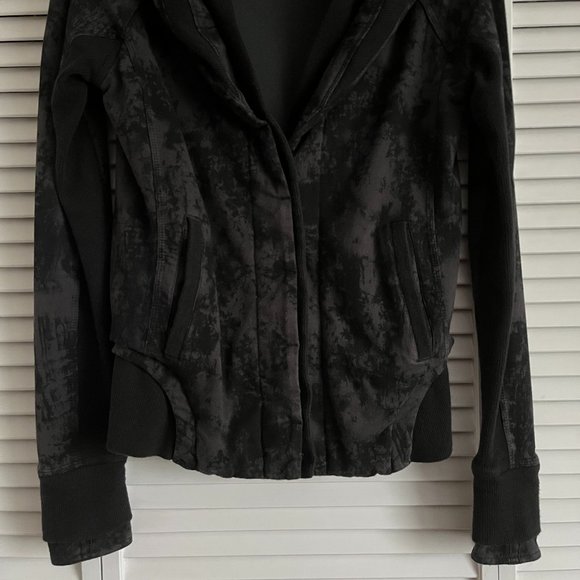 Lululemon To Class Jacket black & grey tie dye size 4 rare - Picture 3 of 14